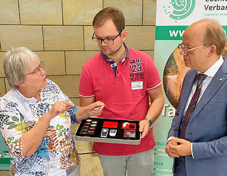 Marion Hölterhoff und Daniel Aplas im Gespräch mit Andre Kuper